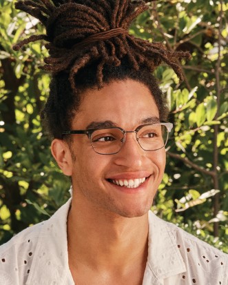 brunette in Lucky Brand eyelgasses